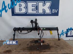 Usagé Crochet d'attelage Kia Sportage (NQ5) 1.6 T-GDi Hybrid 16V Prix sur demande proposé par Auto Bek