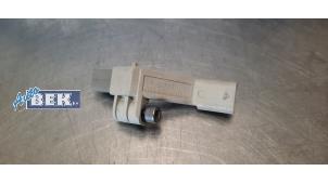 Used Crankshaft sensor Volkswagen Up! (121) 1.0 12V 60 Price € 18,00 Margin scheme offered by Auto Bek