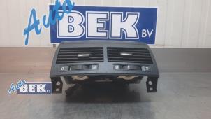Used Dashboard vent Volkswagen Touareg (7LA/7L6) 3.0 TDI V6 24V Price on request offered by Auto Bek