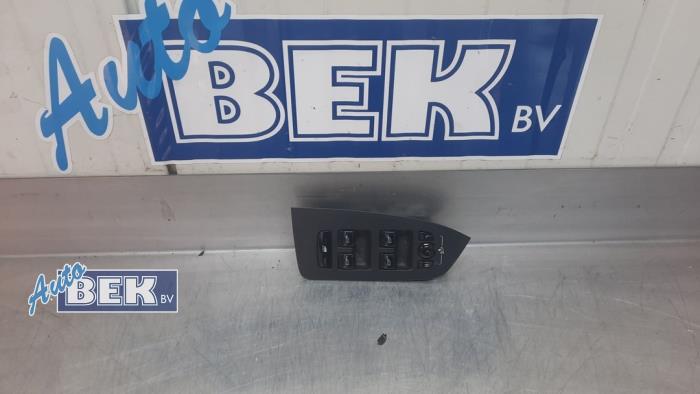 Usados Interruptor combinado de ventanillas Volvo V90 II (PW) 2.0 D3 16V Precio € 55,00 Norma de margen ofrecido por Auto Bek