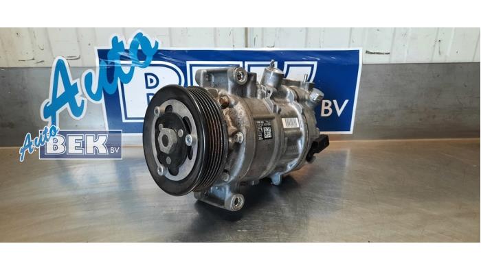 Usagé Pompe clim Volkswagen Golf Sportsvan (AUVS) 1.4 TSI Multifuel 16V Prix € 74,00 Règlement à la marge proposé par Auto Bek