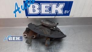 Used Knuckle, front right Peugeot 308 SW (L4/L9/LC/LJ/LR) 1.6 BlueHDi 120 Price on request offered by Auto Bek