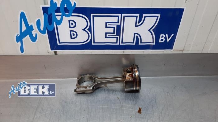 Used Piston Volkswagen Golf VII (AUA) 2.0 GTI 16V Performance Package Price € 99,00 Margin scheme offered by Auto Bek