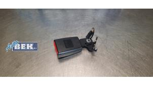 Used Rear seatbelt buckle, right Volkswagen Up! (121) Price on request offered by Auto Bek
