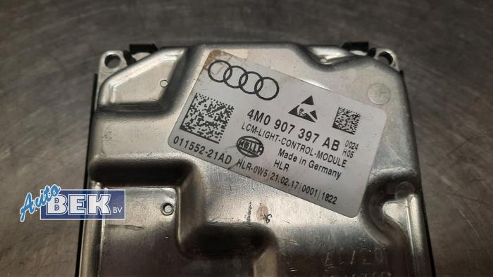 Module phare LED d'un Audi A4 (B9) 1.4 TFSI 16V 2017