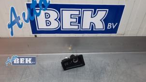Gebrauchte AUX / USB-Anschluss BMW 1 serie (E82) 123d 16V Preis € 25,00 Margenregelung angeboten von Auto Bek