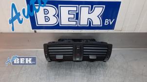 Usagé Aerateur tableau de bord BMW 1 serie (E82) 123d 16V Prix € 25,00 Règlement à la marge proposé par Auto Bek