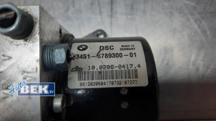 ABS pump from a BMW 1 serie (E82) 123d 16V 2012