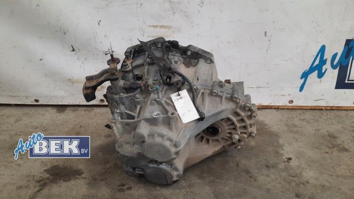 Gearbox from a Kia Carnival/Grand Carnival 3 2.9 CRDi 16V VGT 2008