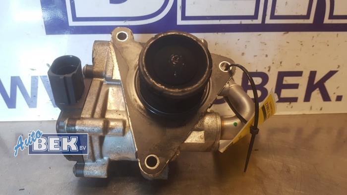 EGR valve from a Volkswagen Tiguan (AD1) 2.0 TDI 16V BlueMotion Technology SCR 2018