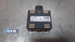 Tempomat Sensor van een Volkswagen Passat Variant (3G5) 1.4 TSI 16V 2015