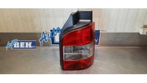 Gebrauchte Rücklicht rechts Volkswagen Multivan T5 (7E/7HC/7HF/7HM) Preis auf Anfrage angeboten von Auto Bek