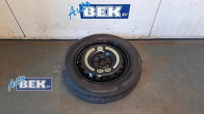 Space-saver spare wheel from a Mercedes-Benz C (W204) 2.2 C-220 CDI 16V BlueEFFICIENCY 2010