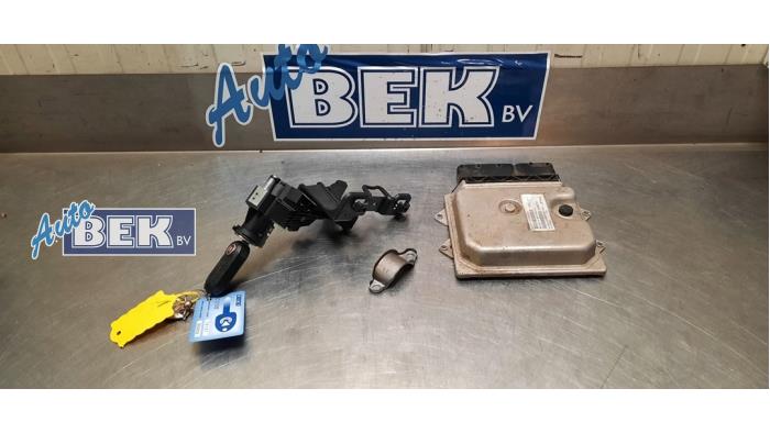 Used Ignition lock + computer Fiat Grande Punto (199) 1.3 JTD Multijet 16V 85 Actual Price € 99,95 Margin scheme offered by Auto Bek