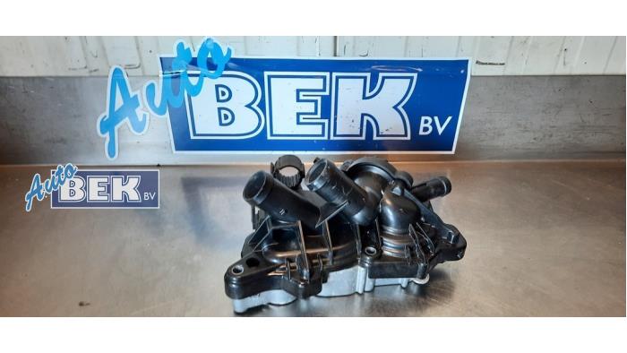 Usagé Pompe à eau Audi A1 Sportback (8XA/8XF) 1.0 TFSI Ultra 12V Prix € 49,99 Règlement à la marge proposé par Auto Bek
