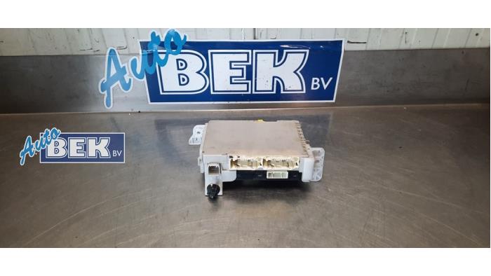 Used Body control computer Toyota Yaris III (P13) 1.0 12V VVT-i Price € 65,00 Margin scheme offered by Auto Bek