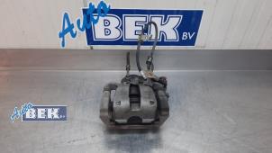 Usagé Etrier de frein (pince) arrière droit Tesla Model 3 EV AWD Prix € 195,00 Règlement à la marge proposé par Auto Bek