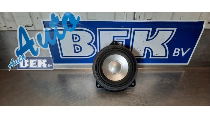 Używane Glosnik BMW 6 serie (E64) 630 Ci 24V Cena € 44,99 Procedura marży oferowane przez Auto Bek