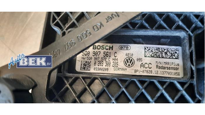 Radar sensor from a Volkswagen Golf VII (AUA) e-Golf 2017