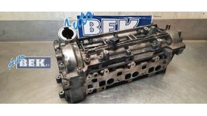 Used Cylinder head Mercedes R (W251) 3.0 320 CDI 24V 4-Matic Price on request offered by Auto Bek