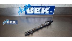 Used Fuel injector nozzle Mercedes R (W251) 3.0 320 CDI 24V 4-Matic Price on request offered by Auto Bek