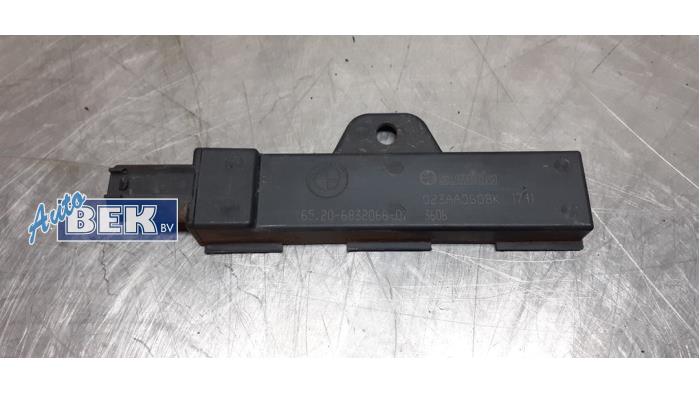 Używane Keyless Entry-Antena BMW iX3 80 kWh Cena € 25,00 Procedura marży oferowane przez Auto Bek