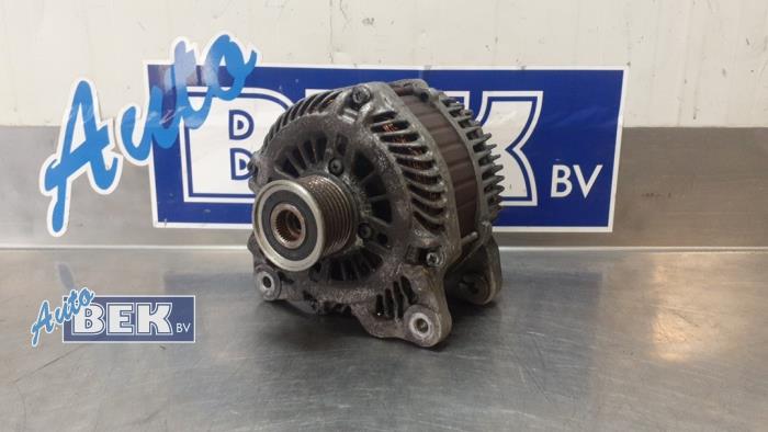Dynamo from a Renault Laguna III Estate (KT) 2.0 dCi 16V 130 2008