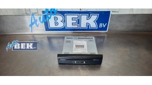 Used CD player Peugeot 208 I (CA/CC/CK/CL) 1.6 e-HDi FAP Price on request offered by Auto Bek