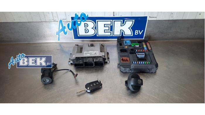 Used Ignition lock + computer Peugeot 208 I (CA/CC/CK/CL) 1.6 e-HDi FAP Price € 100,00 Margin scheme offered by Auto Bek