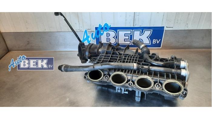 Intake manifold from a BMW 3 serie (F30) 330e 2016
