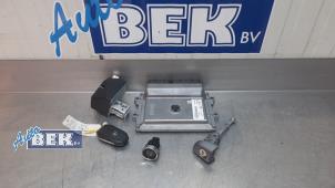 Usagé Kit serrure cylindre (complet) Opel Corsa F (UB/UH/UP) Electric 50kWh Prix sur demande proposé par Auto Bek