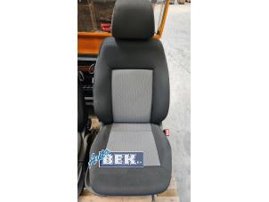 Używane Fotel prawy Volkswagen Polo V (6R) 1.2 TDI 12V BlueMotion Cena € 90,00 Procedura marży oferowane przez Auto Bek