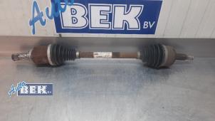 Used Front drive shaft, left Renault Scénic III (JZ) 1.5 dCi 110 Price on request offered by Auto Bek