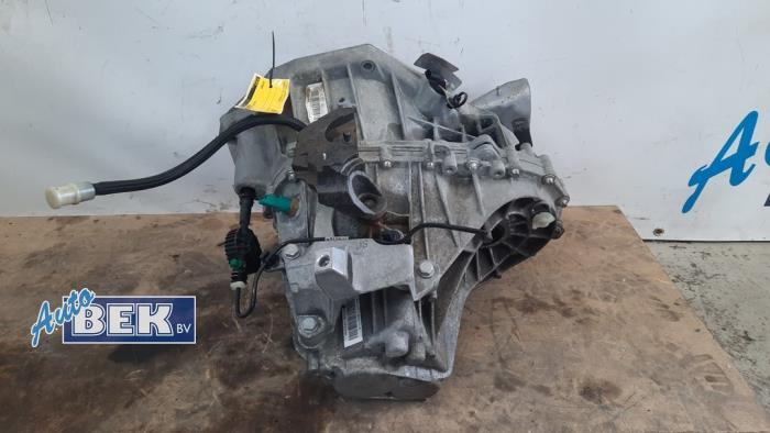 Getriebe van een Renault Scénic III (JZ) 1.5 dCi 110 2015