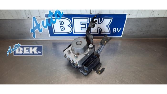 Begagnade ABS-pump Dacia Logan II 1.2 16V Pris € 90,00 Marginaltabell erbjuds av Auto Bek