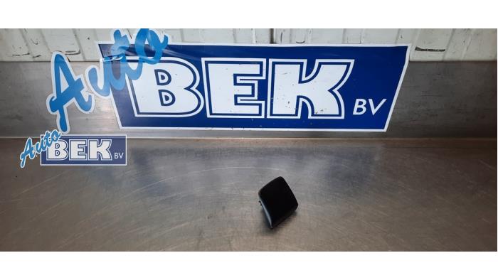Begagnade Ljussensor Volkswagen Caddy III (2KA,2KH,2CA,2CH) 2.0 TDI 16V Pris € 19,95 Marginaltabell erbjuds av Auto Bek