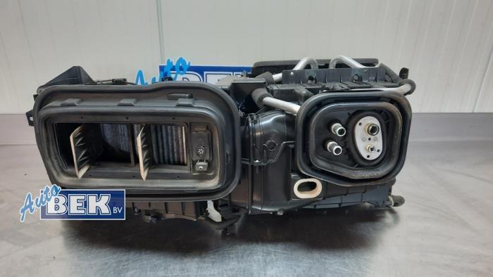 Heater housing from a Volvo V90 II (PW) 2.0 D3 16V 2017
