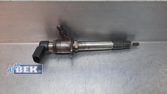 Injector (diesel) from a Land Rover Discovery III (LAA/TAA) 2.7 TD V6 2006