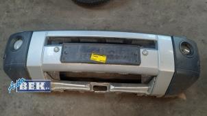 Used Front bumper Landrover Discovery III (LAA/TAA) 2.7 TD V6 Price on request offered by Auto Bek