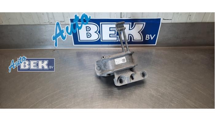 Used Engine mount Volkswagen Golf VII (AUA) 1.4 TSI 16V Price € 25,00 Margin scheme offered by Auto Bek