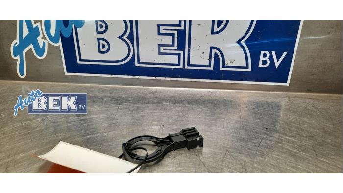 Usados Conector Porsche Cayenne (9PA) 4.8 V8 32V GTS Precio € 25,00 Norma de margen ofrecido por Auto Bek