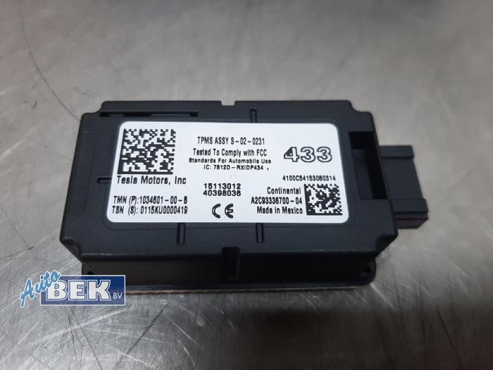 Begagnade Däcktrycksmodul Tesla Model S 70 Pris € 35,00 Marginaltabell erbjuds av Auto Bek