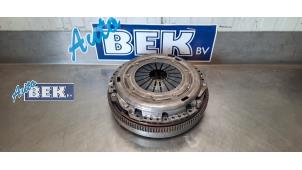 Used Clutch kit (complete) Volkswagen Tiguan (5N1/2) 2.0 TDI 16V 4Motion Price on request offered by Auto Bek