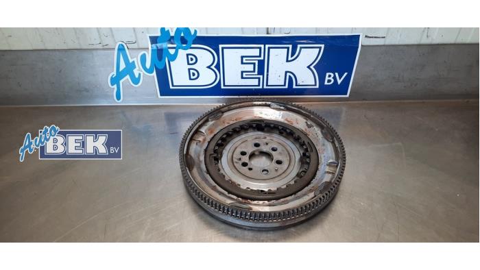 Gebrauchte Doppelte Masse Schwungrad Volkswagen Golf VII Variant (AUVV) 1.2 TSI 16V BlueMOTION Preis € 75,00 Margenregelung angeboten von Auto Bek