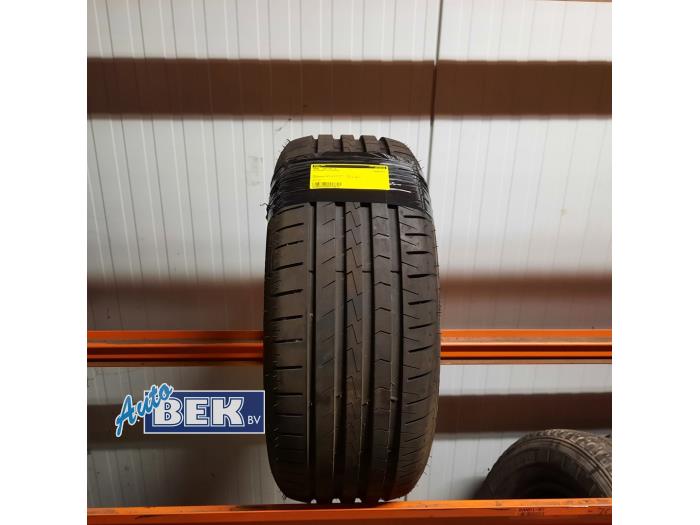 Używane Opona Cena € 25,00 Procedura marży oferowane przez Auto Bek