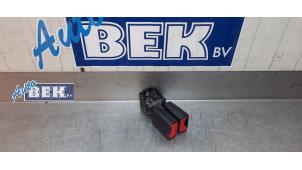 Used Rear seatbelt buckle, centre BMW X3 (F25) xDrive20d 16V Price on request offered by Auto Bek