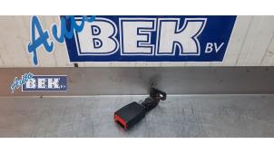 Używane Wtyk pasa bezpieczenstwa prawy tyl BMW X3 (F25) xDrive20d 16V Cena na żądanie oferowane przez Auto Bek