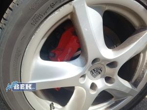 Used Wheel + tyre Porsche Cayenne (9PA) 4.5 V8 32V Turbo Price on request offered by Auto Bek