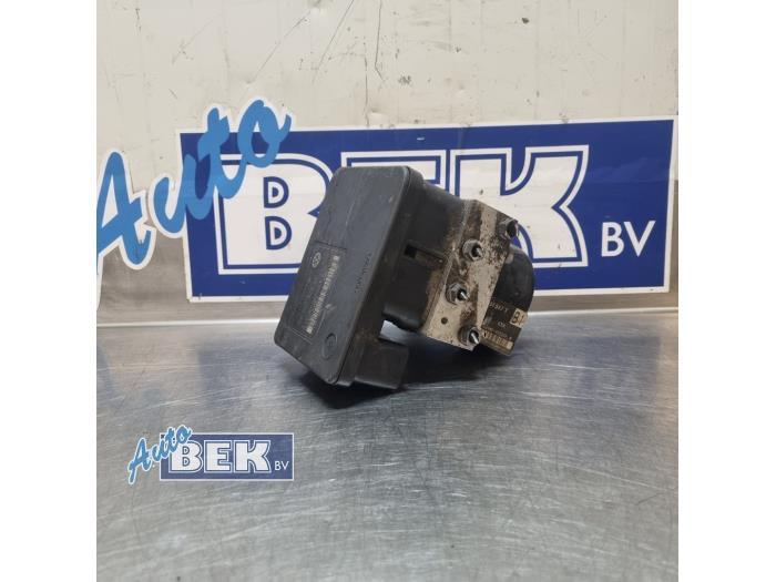 Used ABS pump Volkswagen Golf V (1K1) 2.0 TDI 16V Price € 45,00 Margin scheme offered by Auto Bek