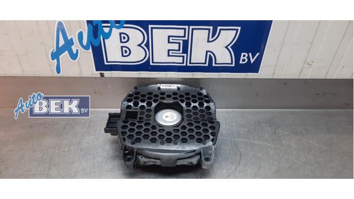 Używane Glosnik BMW X3 (F25) xDrive20d 16V Cena € 25,00 Procedura marży oferowane przez Auto Bek